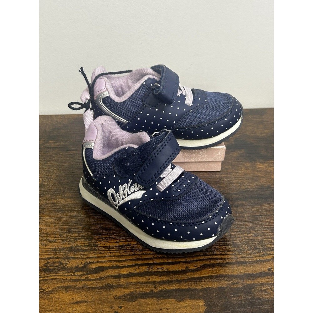 OshKosh B'Gosh Polka Dot Sneakers with A Hook-and-loop Strap Toddler Size 5